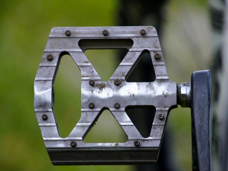 best commuter flat pedals